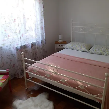 Sara Apartment Pula