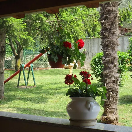 Apartman Sara *