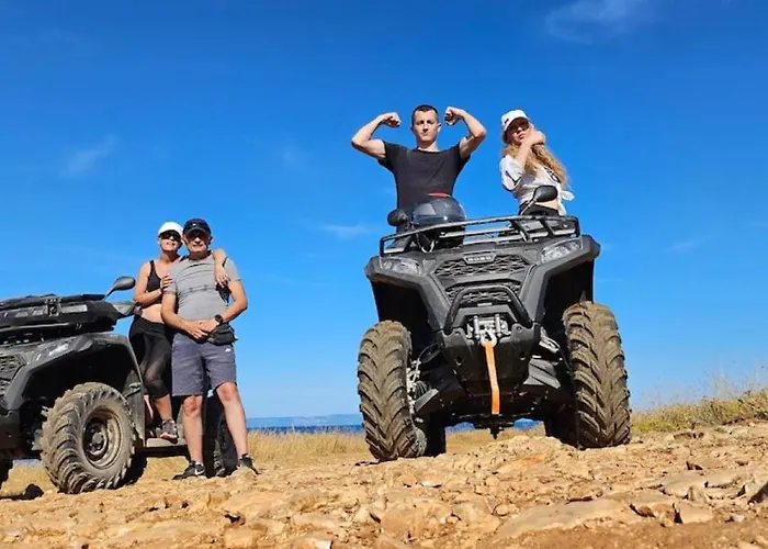 شقة Sara بولا